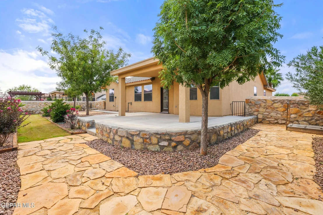 Photo of 5620 VALLEY MAPLE Drive