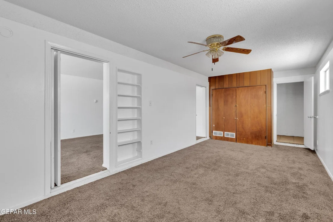 Photo of 7605 Parkland Drive