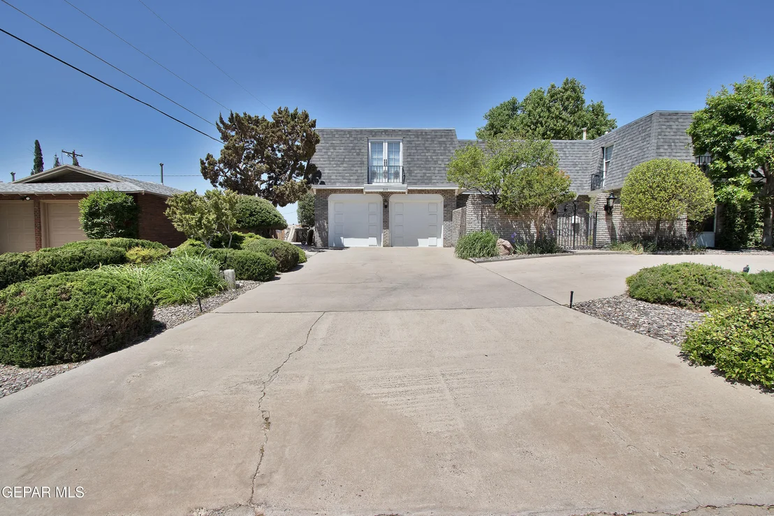 Photo of 517 Stonebluff Road