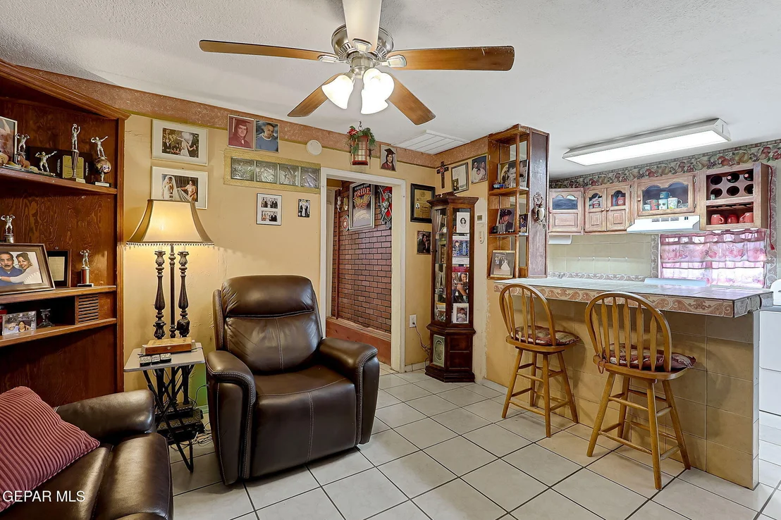 Photo of 8156 Sharp Road