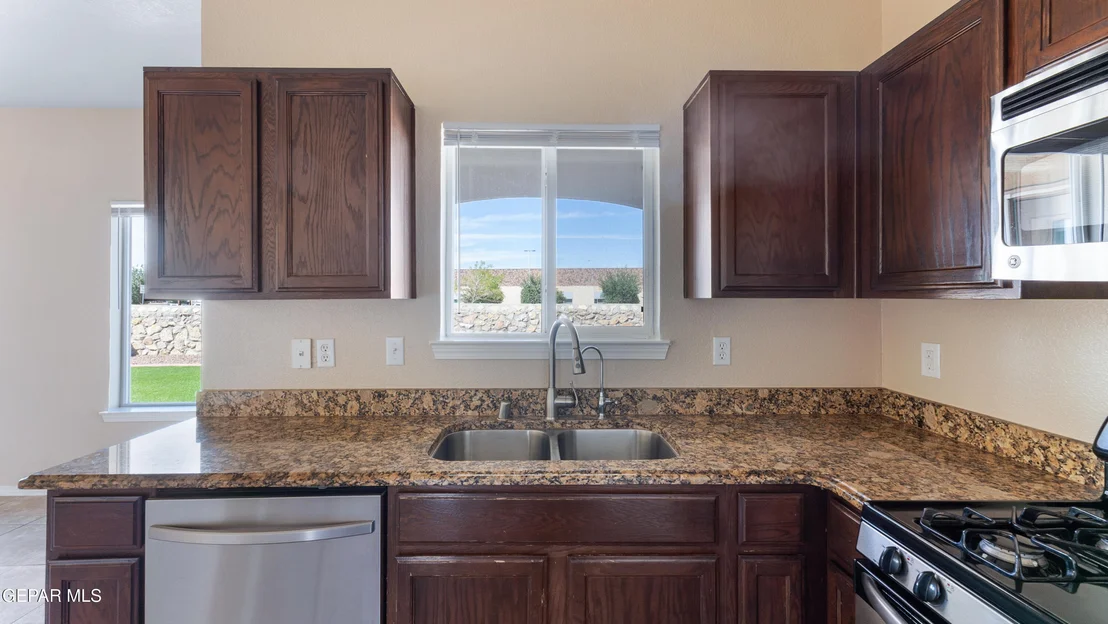 Photo of 5975 REDSTONE RIM Drive