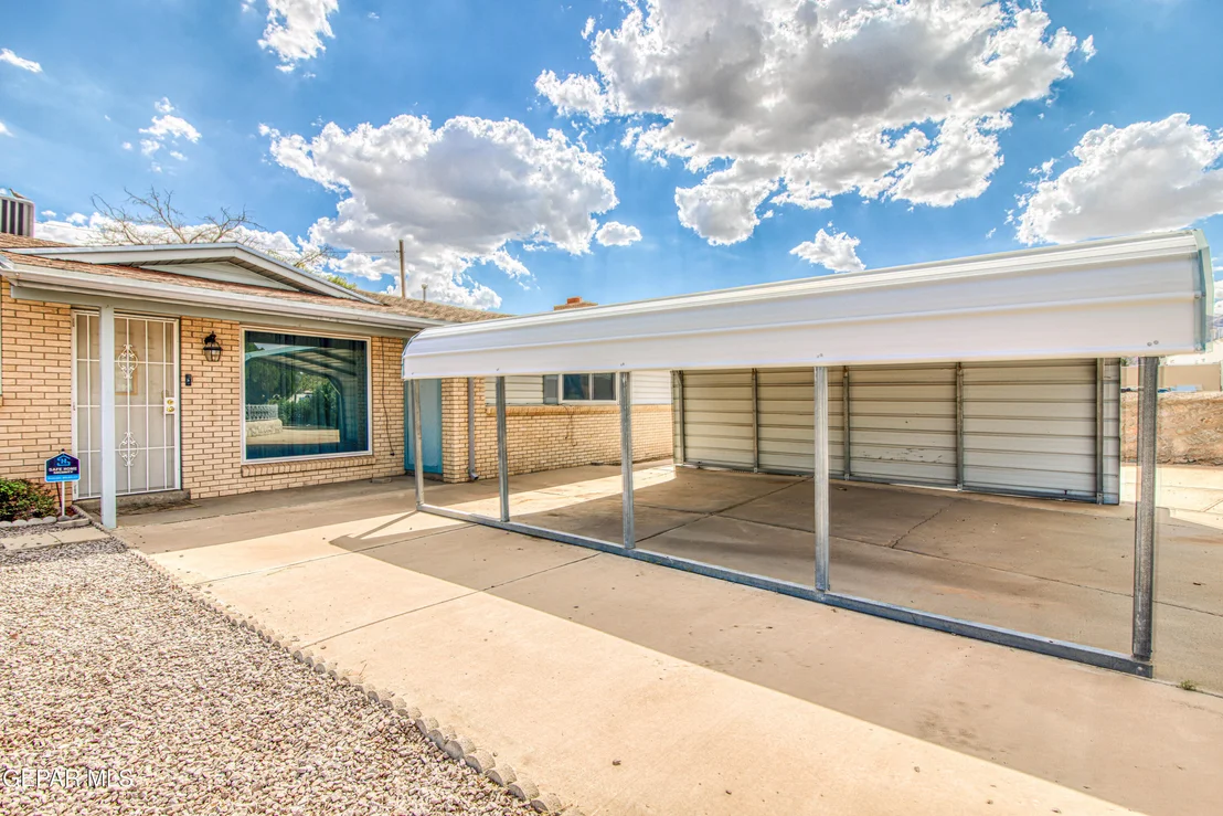 Photo of 5800 NIKE Lane