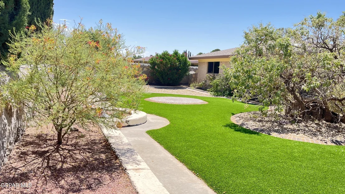 Photo of 10601 CAUSEWAY Drive