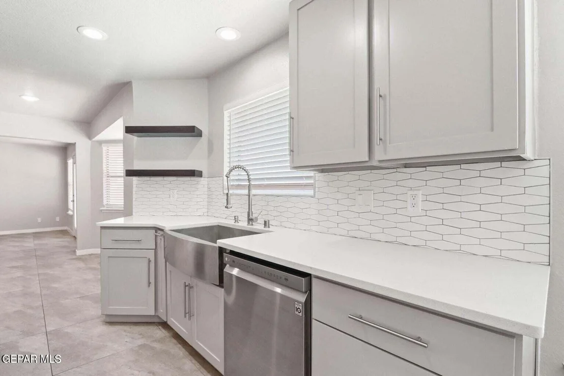 Photo of 849 DULCE TIERRA Drive