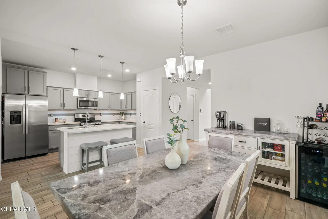 Photo of 5464 Stonehill Drive