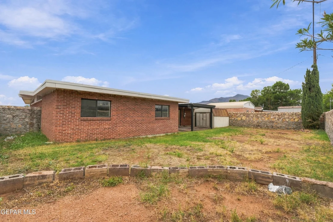 Photo of 5217 HARLAN Drive