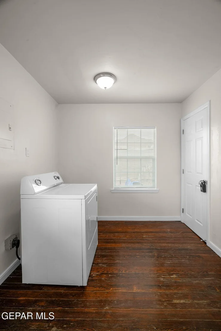 Photo of 3912 MCCONNELL Avenue