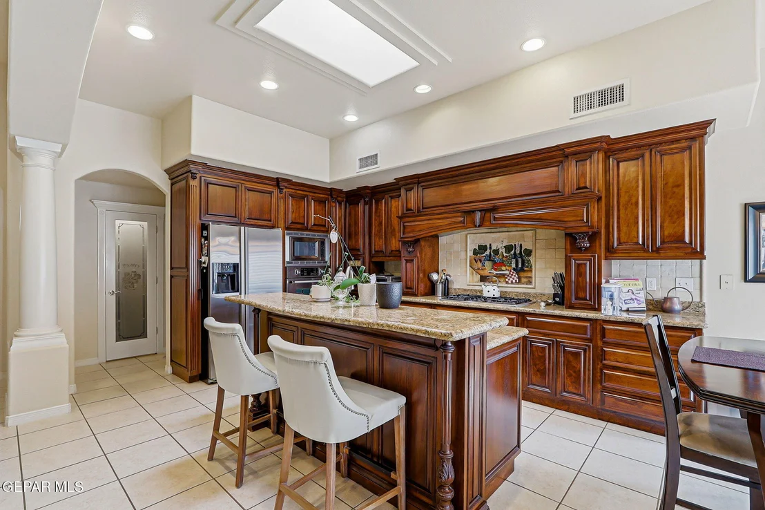Photo of 6320 FRANKLIN BLUFF Drive