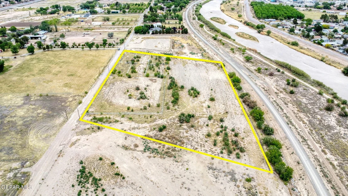 Photo of 5992 Strahan Road
