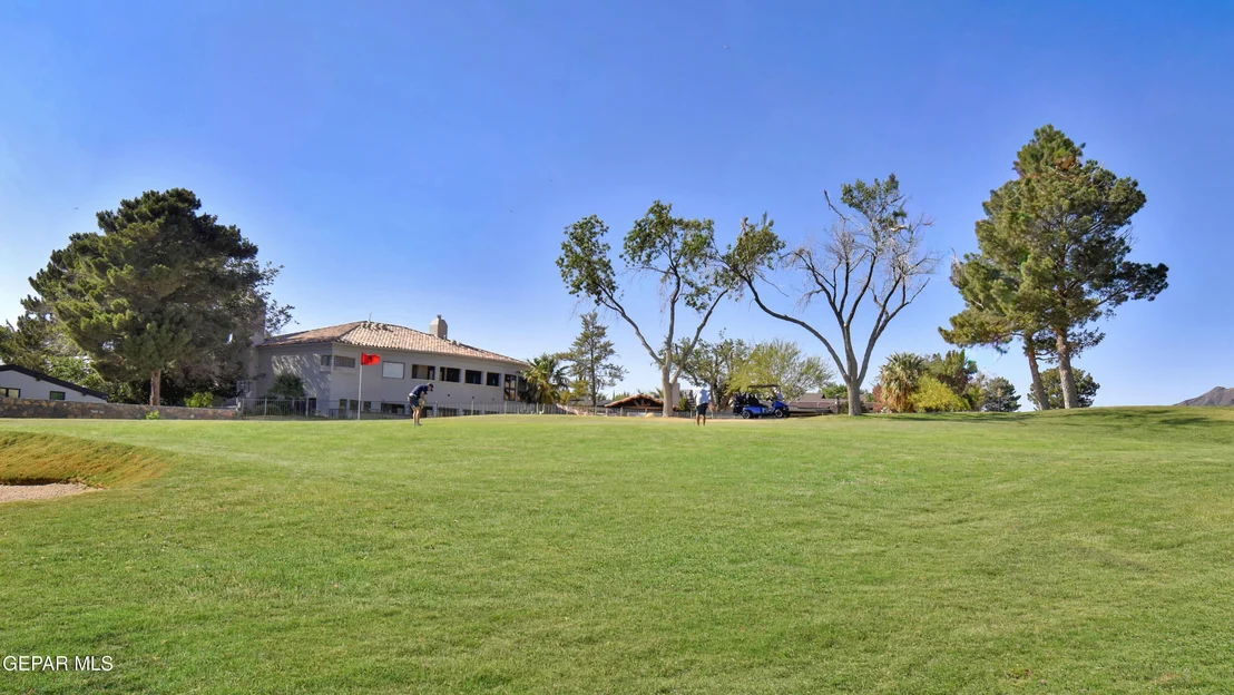 Photo of 849 River Oaks Drive