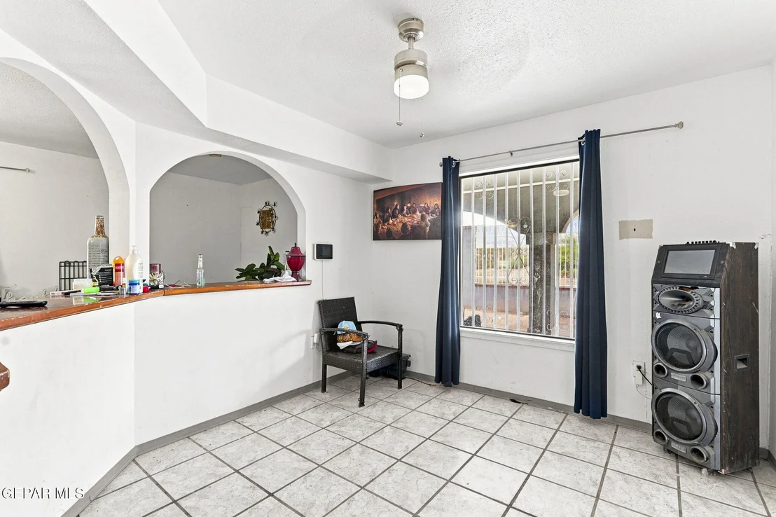 Photo of 8621 REMINGTON Drive