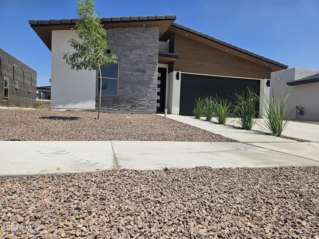 Photo of 933 ADA Lane