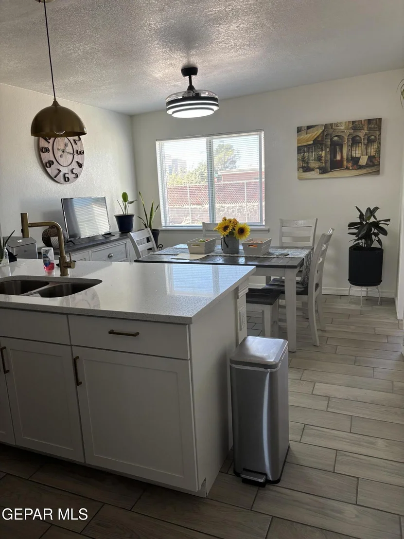 Photo of 7874 Broadway Drive
