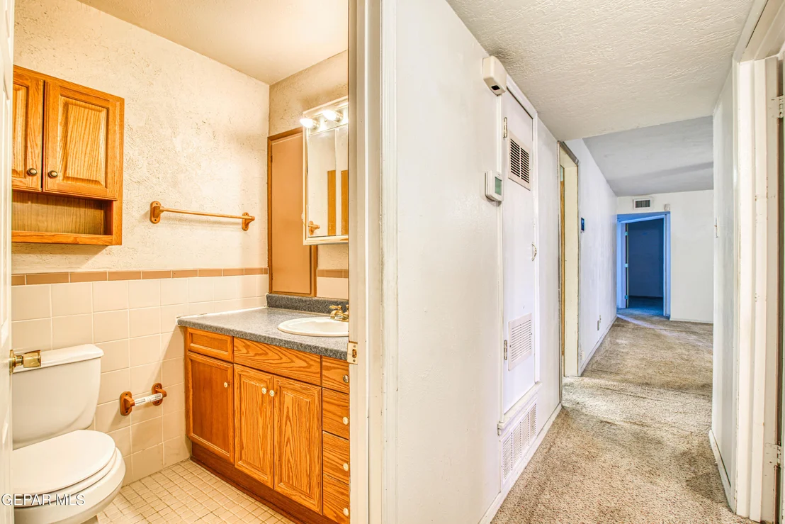 Photo of 5800 NIKE Lane
