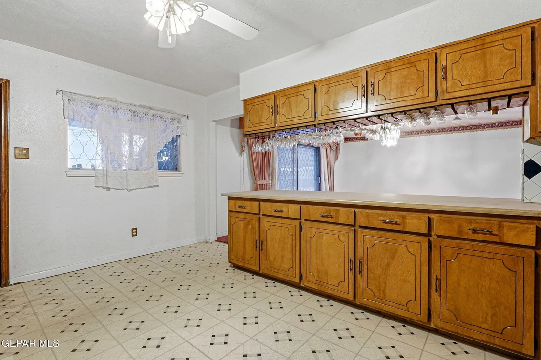 Photo of 2704 TAYLOR Avenue