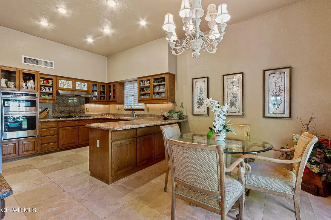 Photo of 628 SPRING CREST Drive