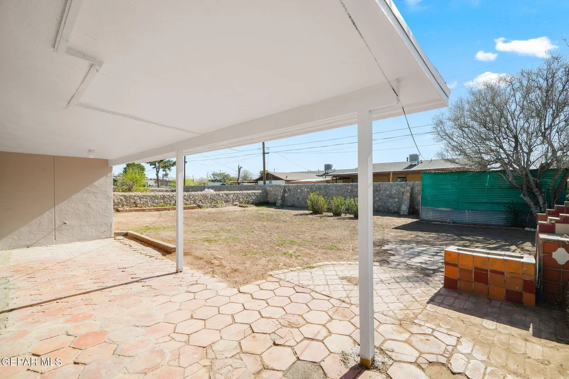 Photo of 8282 VALLE PLACIDO Drive