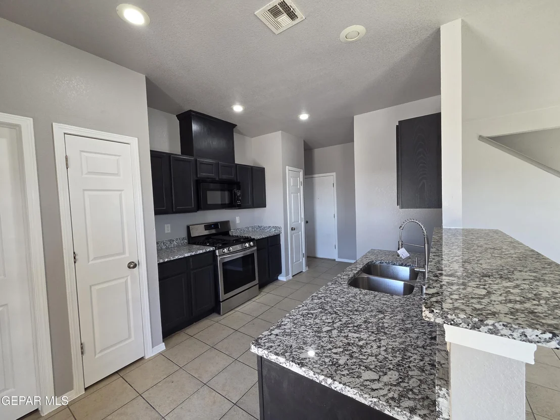 Photo of 10400 SILVERCLOUD Drive