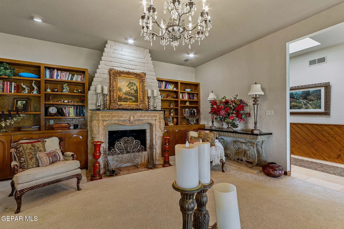 Photo of 628 SPRING CREST Drive