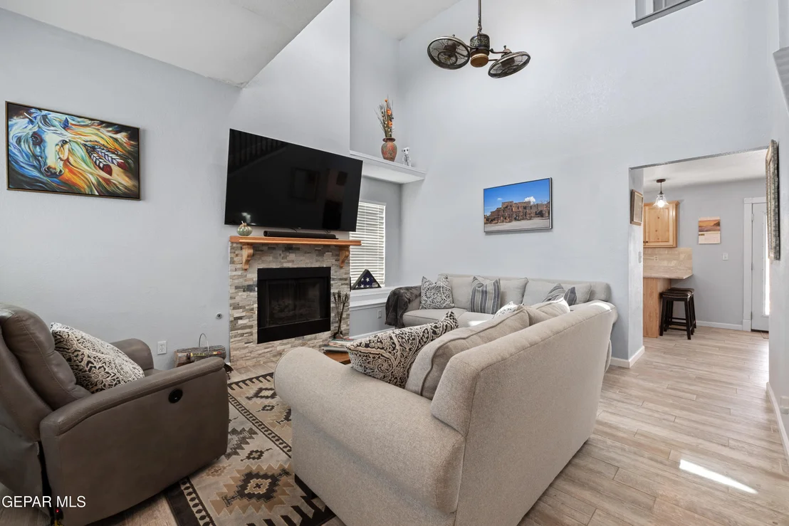 Photo of 1121 West Bend Lane