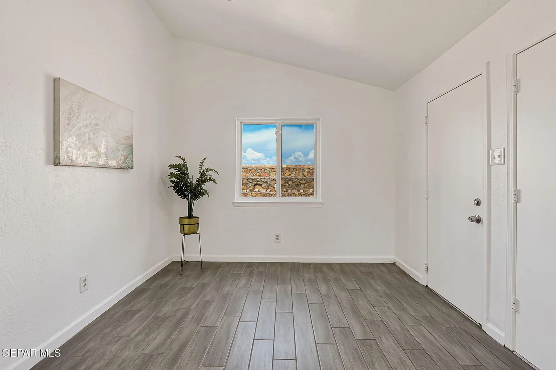 Photo of 9281 NOTTINGHAM Drive