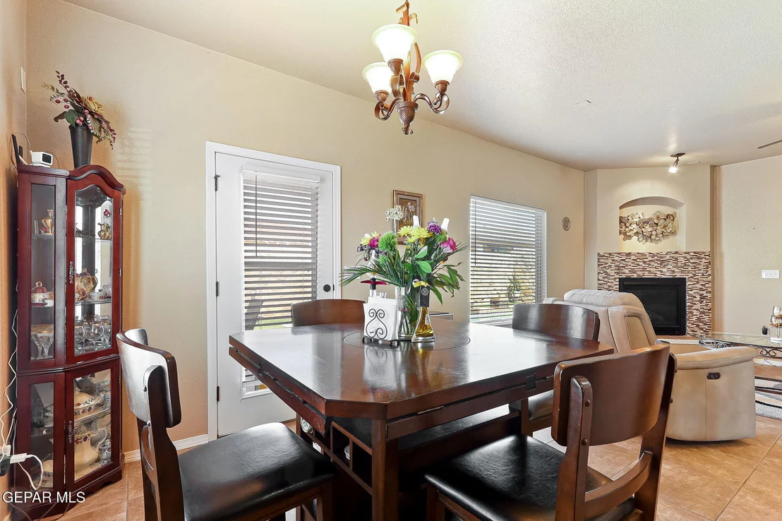 Photo of 628 BELL GORDON Street