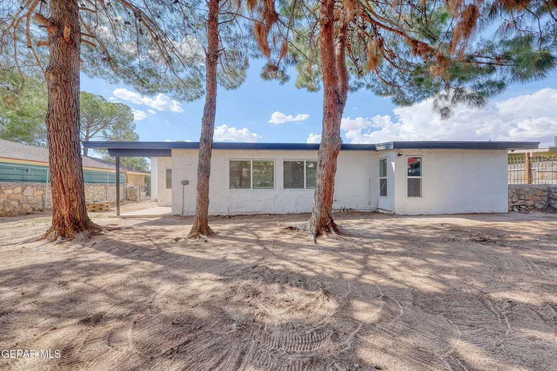 Photo of 2320 SEA SIDE Drive