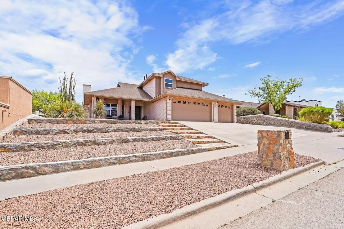 Photo of 760 CHELTENHAM Drive