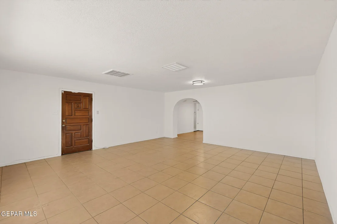 Photo of 766 FREDERICK Road