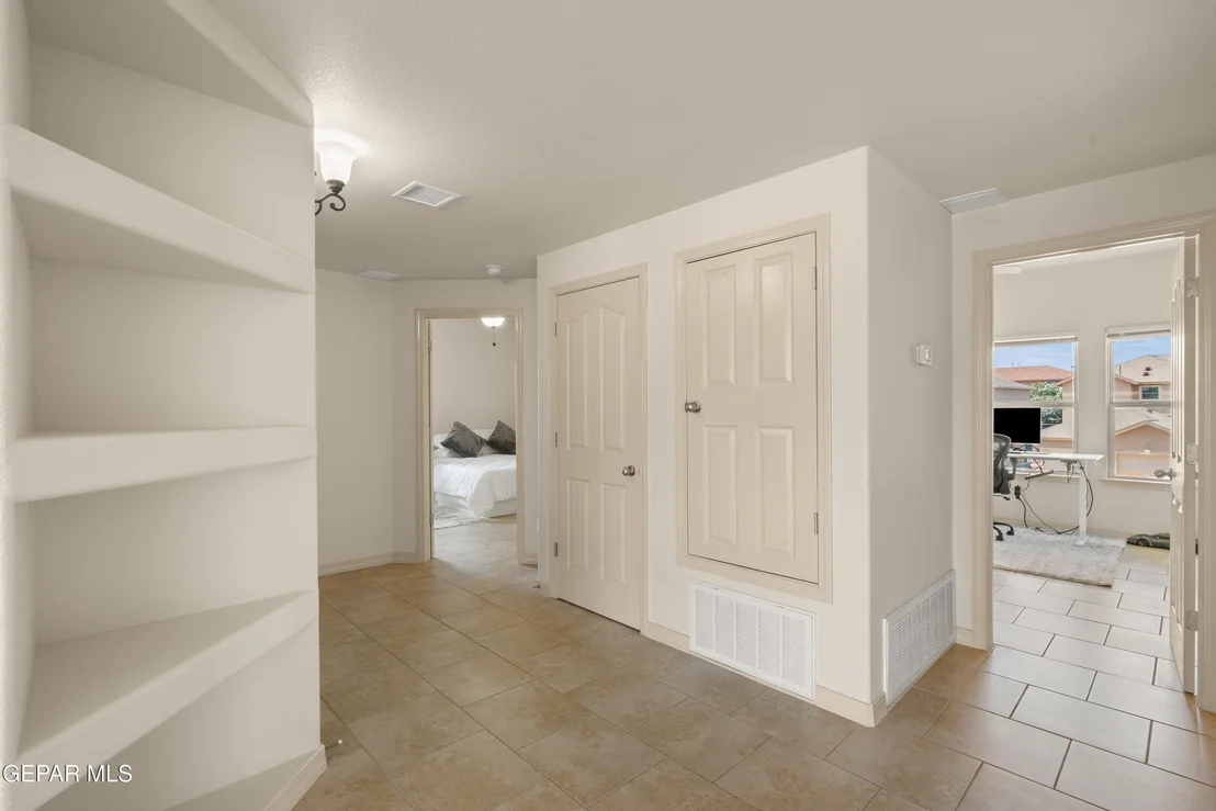 Photo of 7250 LONGSPUR Drive