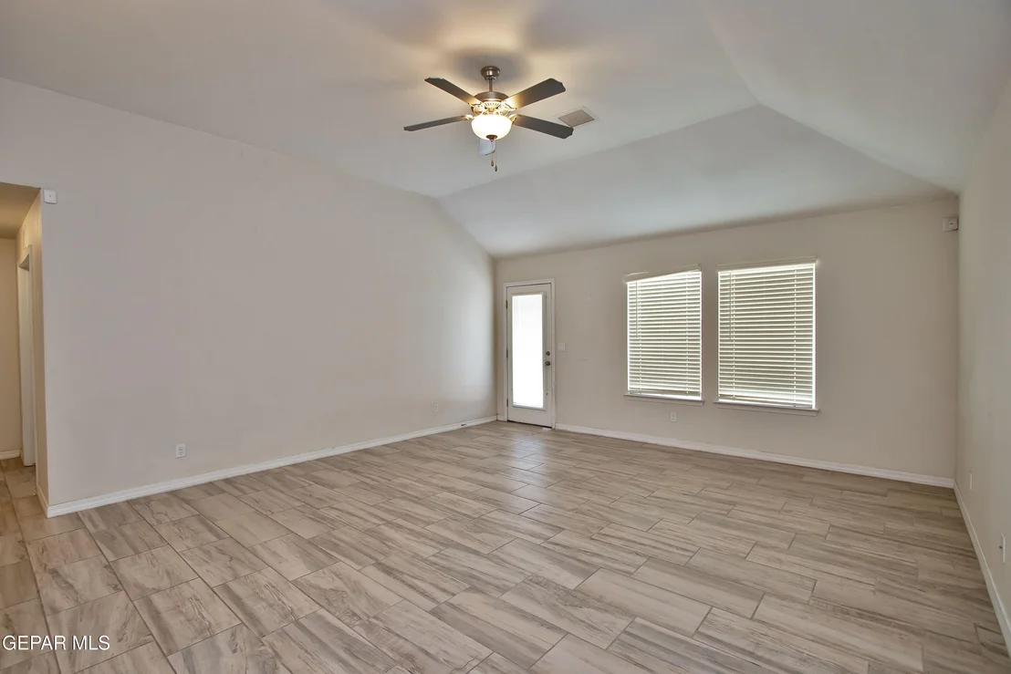 Photo of 285 PENBRIDGE Place