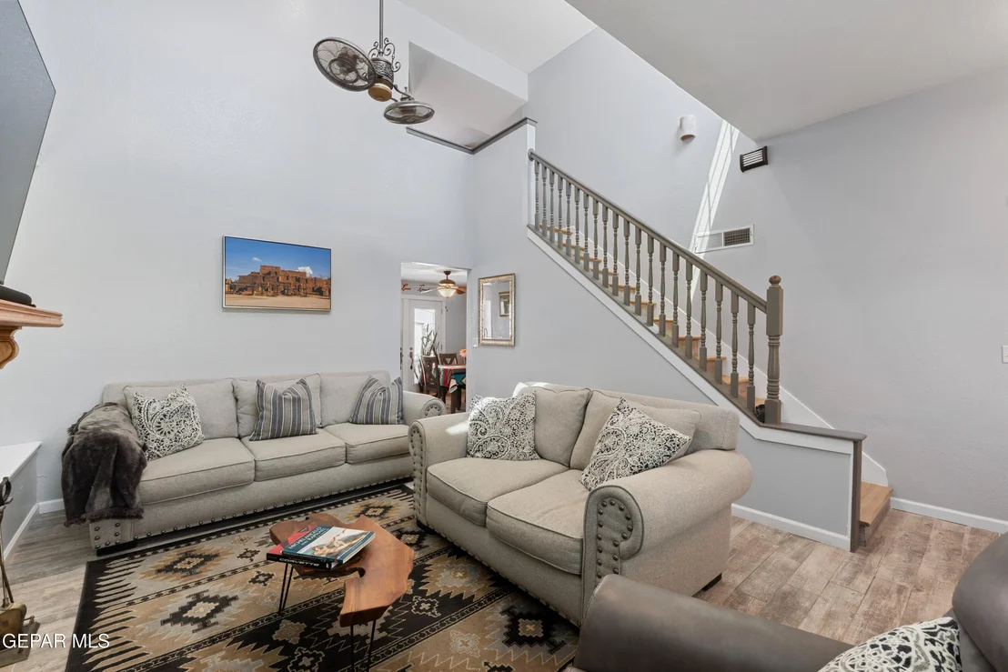 Photo of 1121 West Bend Lane