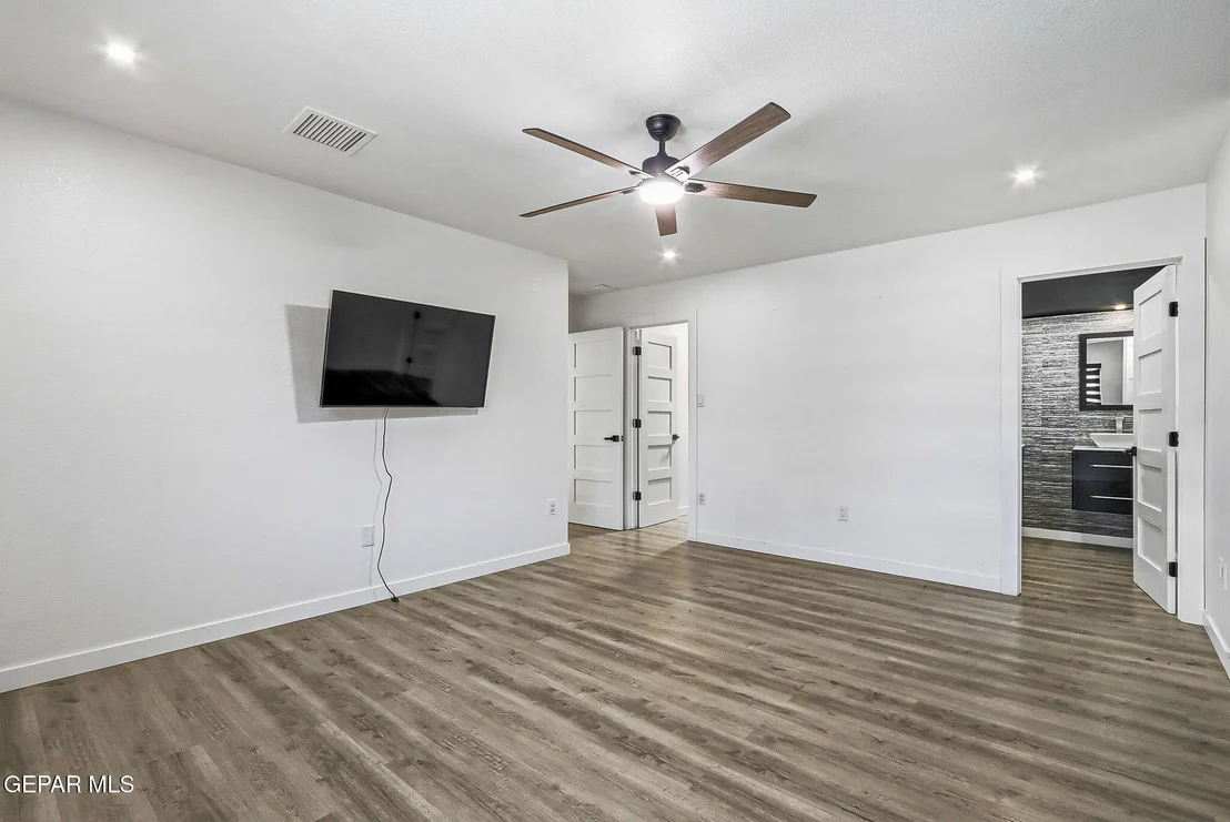 Photo of 2425 POET POINT Place