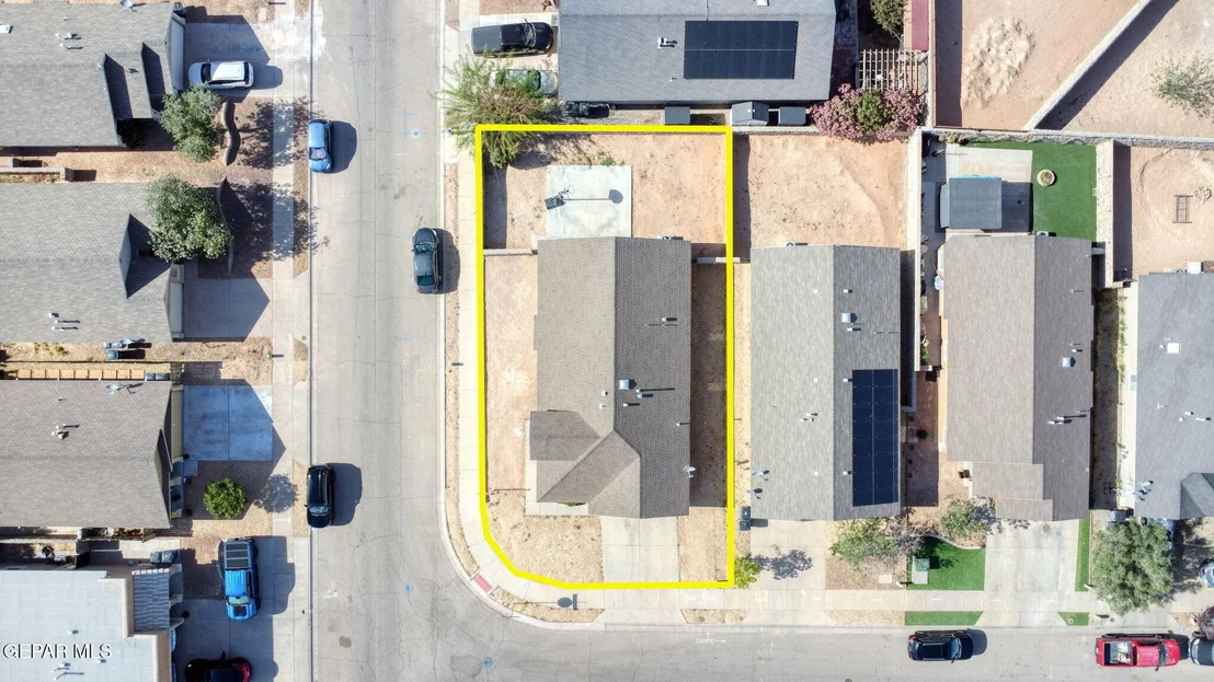 Photo of 12729 RAUL MENDIOLA Lane