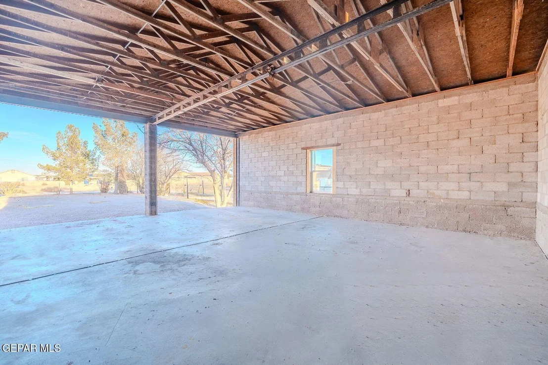 Photo of 11640 Peters Road