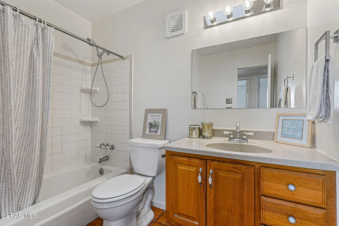 Photo of 540 MARTHMONT Way