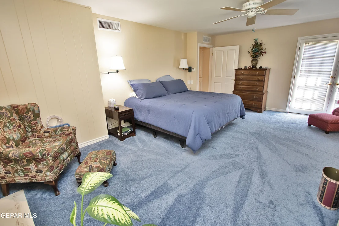 Photo of 517 Stonebluff Road