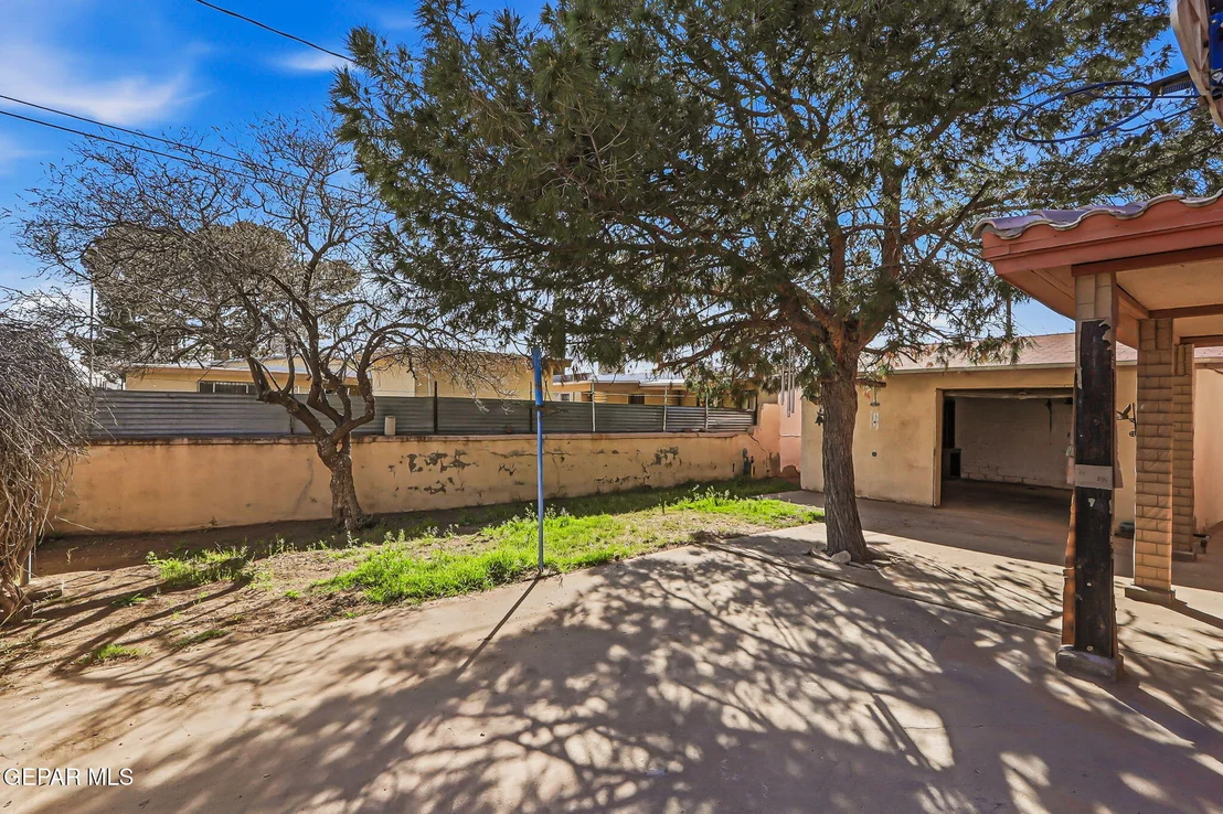 Photo of 762 DELHI Drive