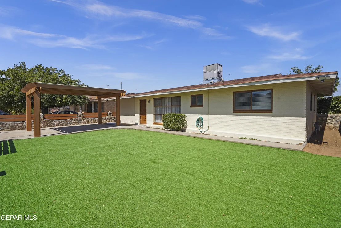 Photo of 9132 MOUNT ETNA Drive