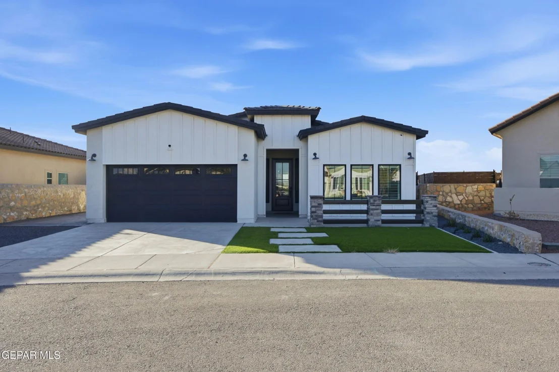 Photo of 889 Kirkby Way