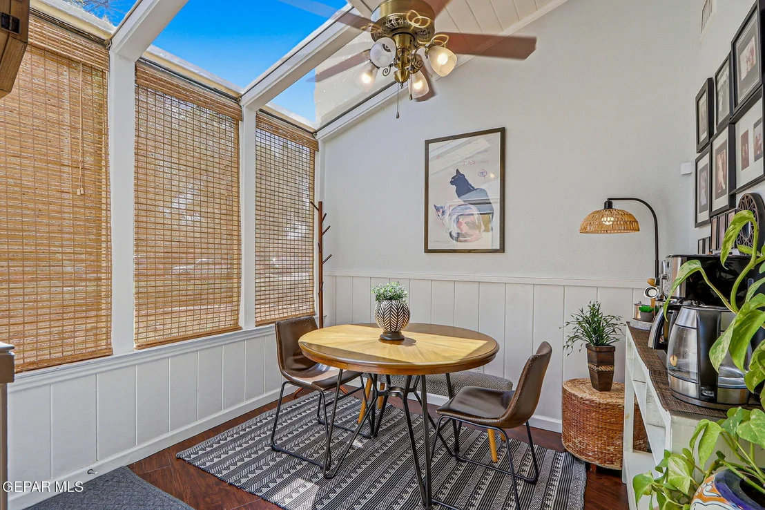 Photo of 716 Willow Glen Drive