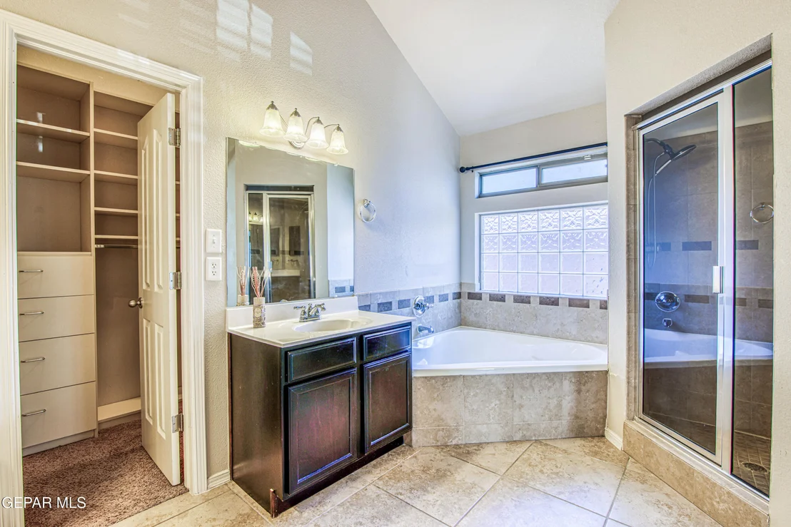 Photo of 11220 Northview Drive