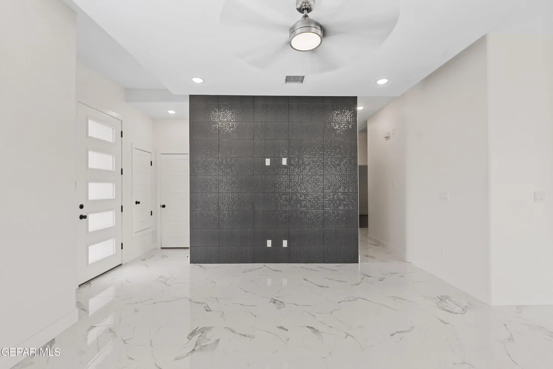 Photo of 3772 Scheme Place