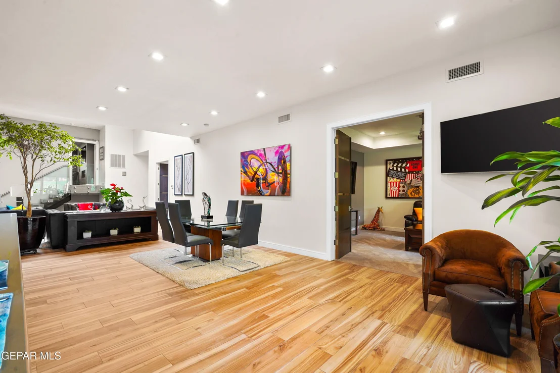 Photo of Unit 21 at 6006 Balcones Court