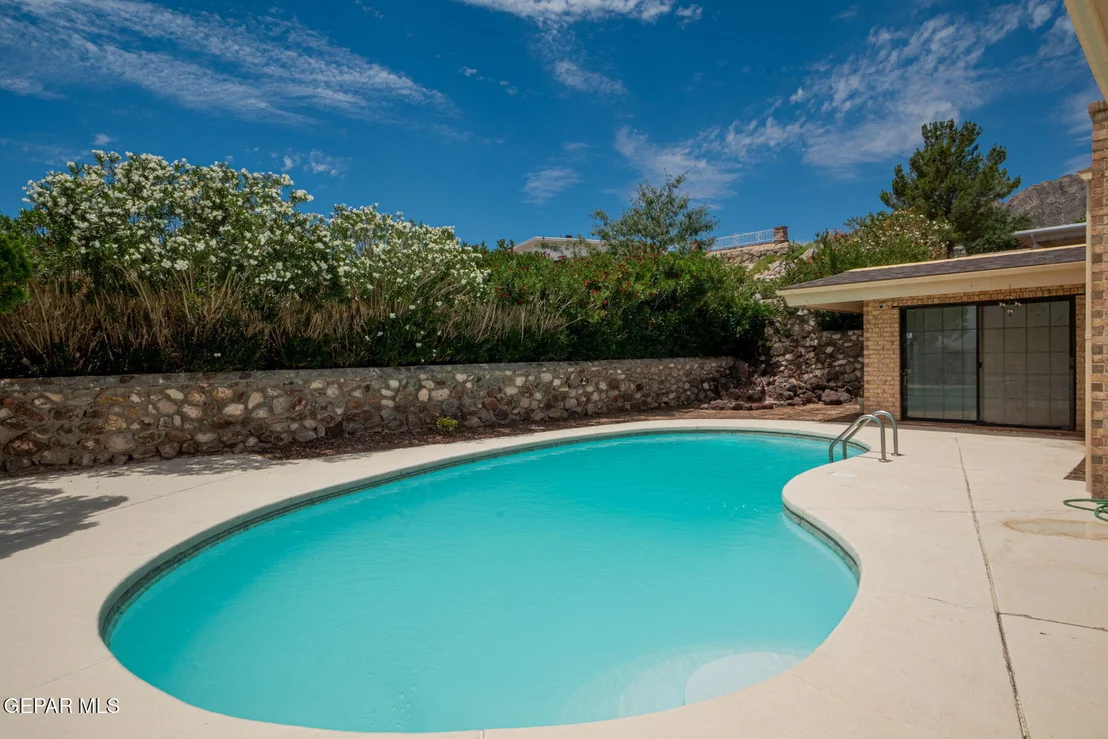 Photo of 3204 HIGH POINT Drive