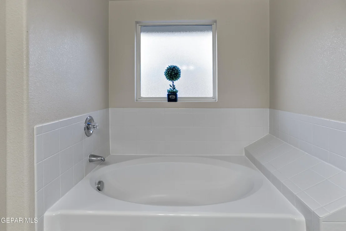 Photo of 6617 PARQUE DEL SOL Drive