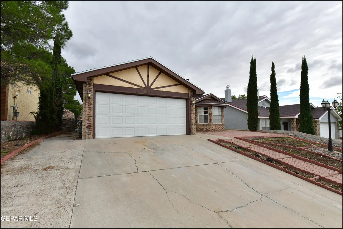 Photo of 208 ARISANO Drive