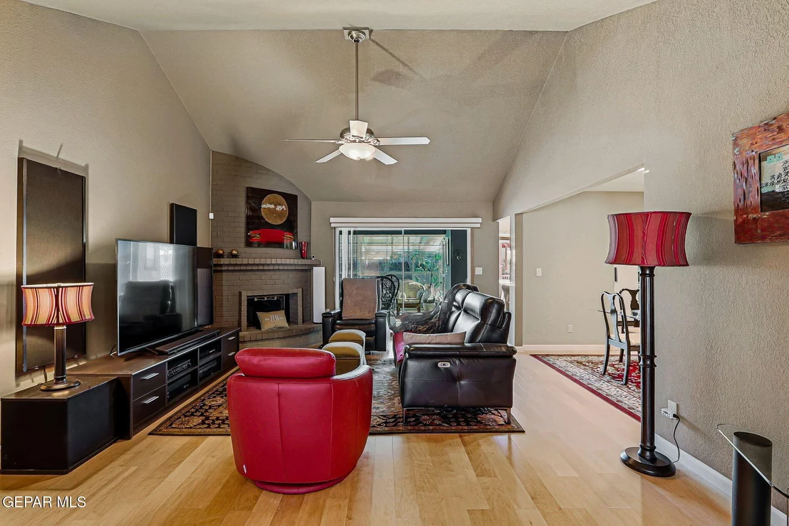 Photo of 824 AGUA CALIENTE Drive