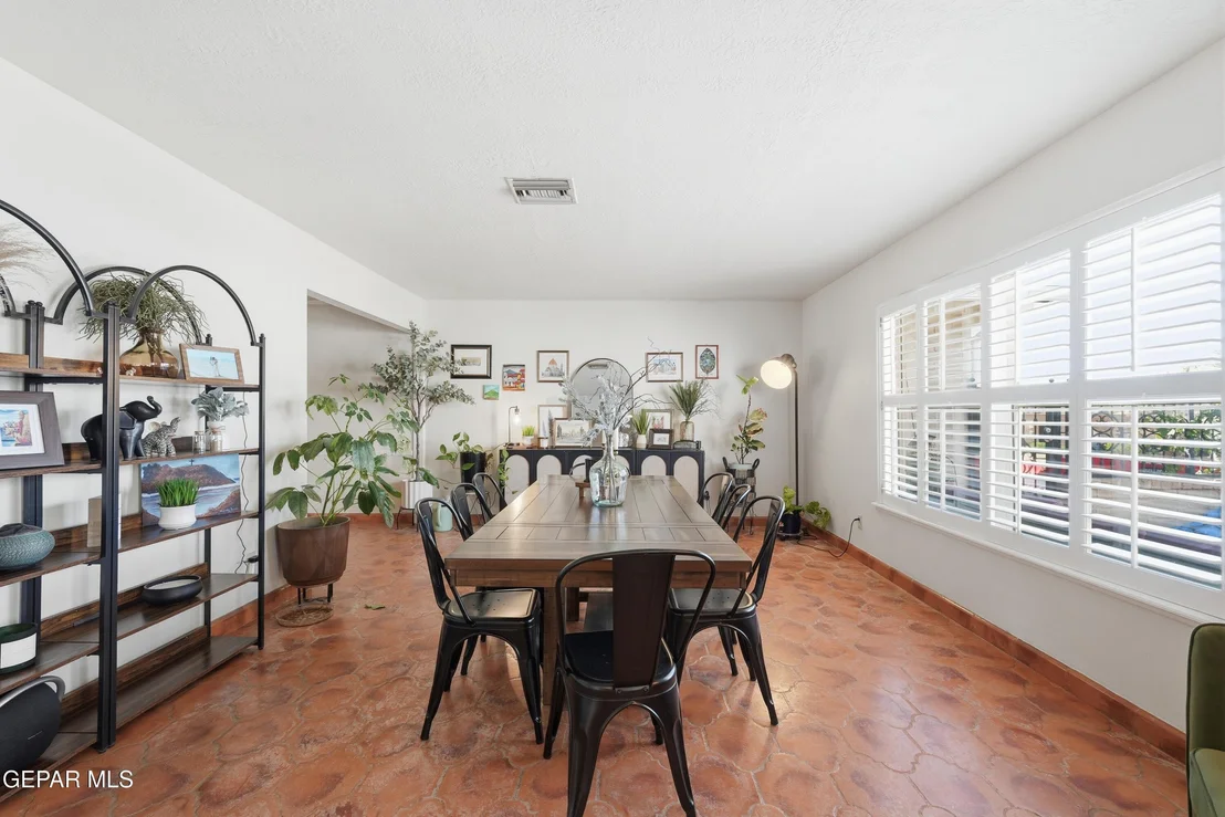 Photo of 6416 LOS ROBLES Drive