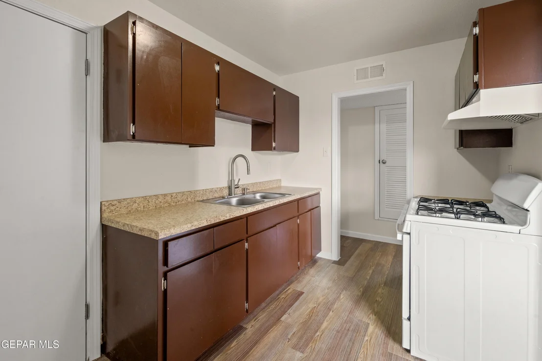 Photo of 10328 THOR Street